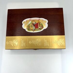 Romeo y Julieta Empty Wooden Cigar Box Hinged Made In Honduras Collectable